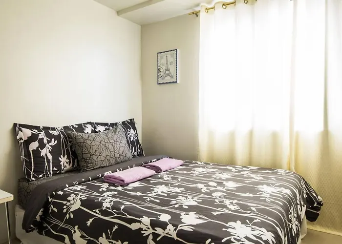 2br At Moa Apartment Manila